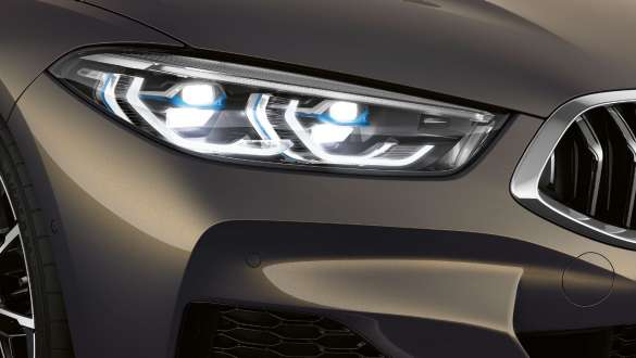 BMW M850i xDrive Gris Dravit metálico, Luz láser BMW, izquierda. BMW M850i xDrive Gris Dravit metálico, Luz láser BMW, izquierda.