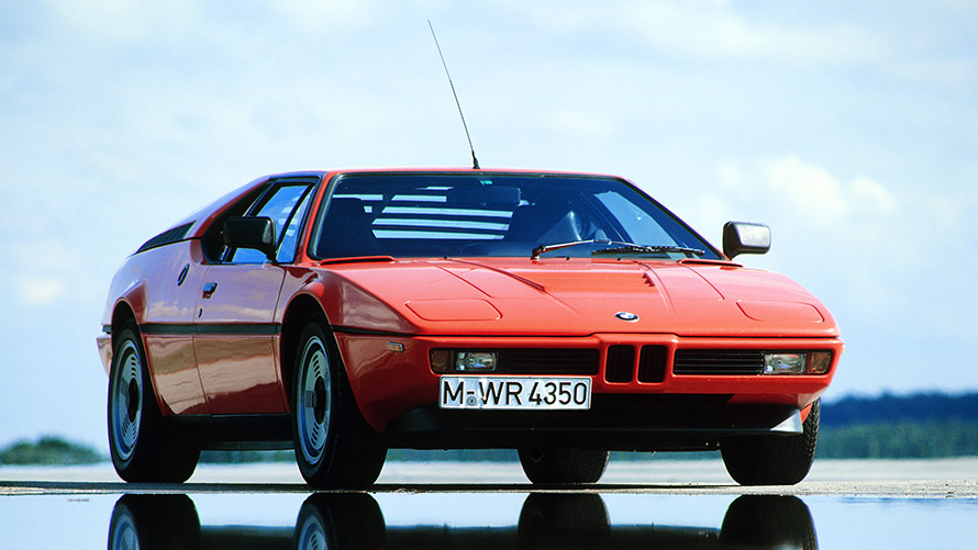 BMW M1 E26, vista de tres cuartos del frontal, parado BMW M series, BMW M1 E26, vista de tres cuartos del frontal, parado