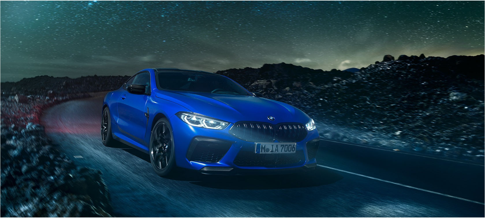 BMW M: El placer de conducir Frente del carro de lujo BMW M